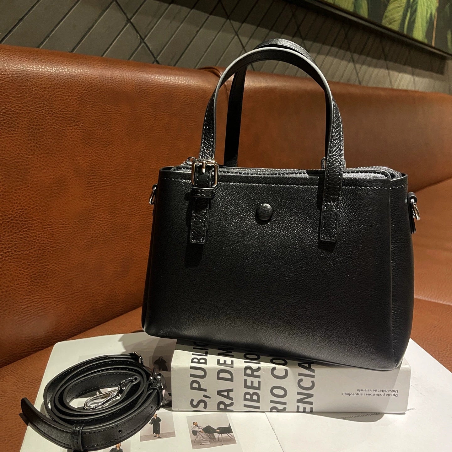 New Cross-Border Genuine Leather Handbag For Women, High-End Feeling Shoulder And Crossbody Bag, Commuter Large-Capacity Square Bag
