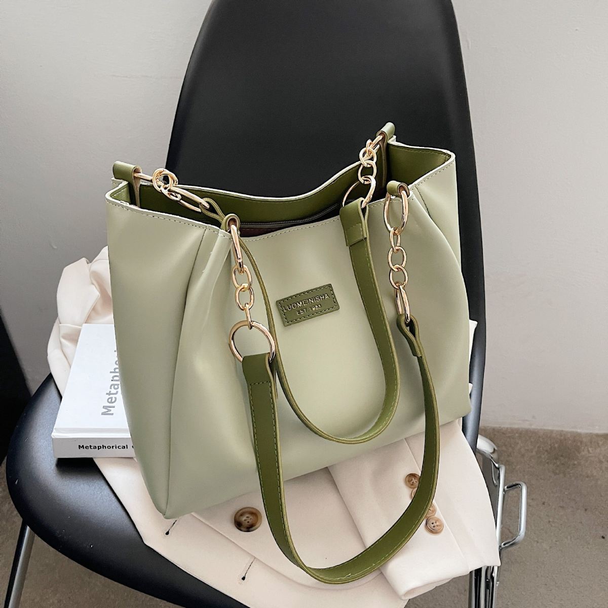 Stylish Korean-style Womens Bag Large Capacity Single-shoulder Design