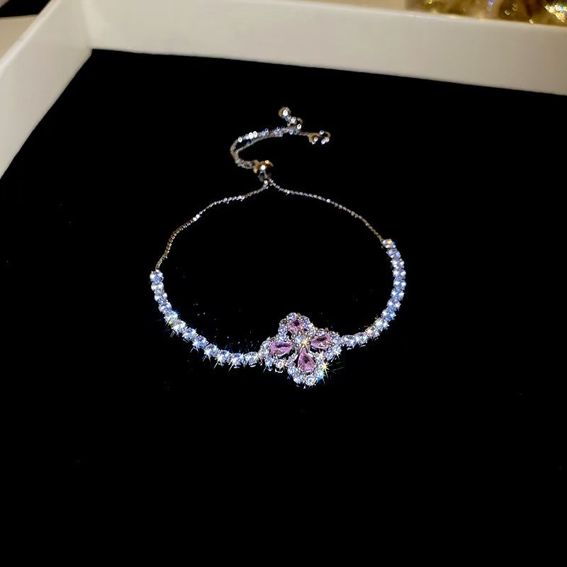 European American Zircon Love Heart Bangle Premium Elegant Bracelet Chic Unique Trendy Wrist Accessory