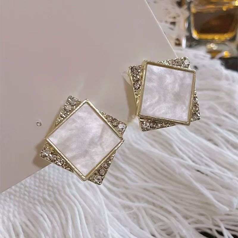 Black Rhombus Rhinestone Stud Earrings With Anti-Lost Buckle, Minimalist Fashion Elegant Geometric Earrings, Niche Designer High-End Ear Jewelry