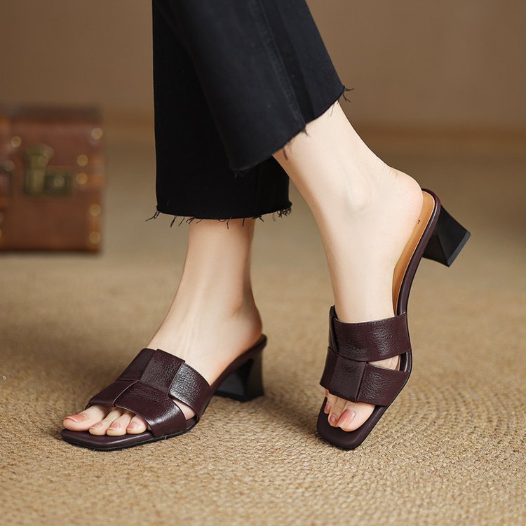 2026 Summer New Women's Sandals, Block Heel, European & American Minimalist Classic, Korean Style Open Toe Fashion Slides For Mothers