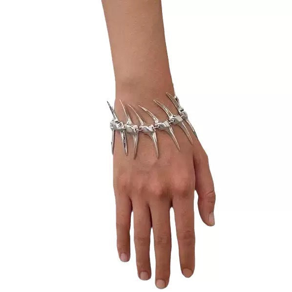 Silver Fishbone-style Beauty-back Choker Necklace