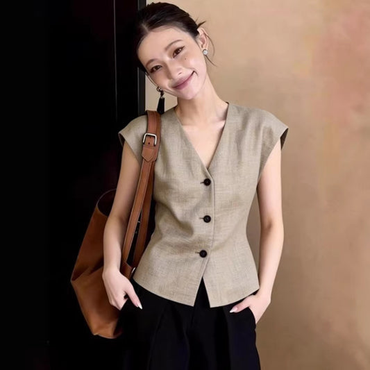 Summer Office-chic Sleek And Professional Sleeveless Top For Commuting