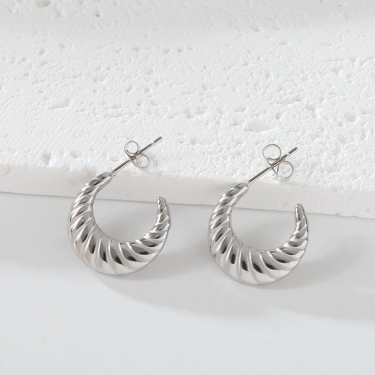 Asymmetric U-shaped Earrings For Cross-border Fashion In Europe And America