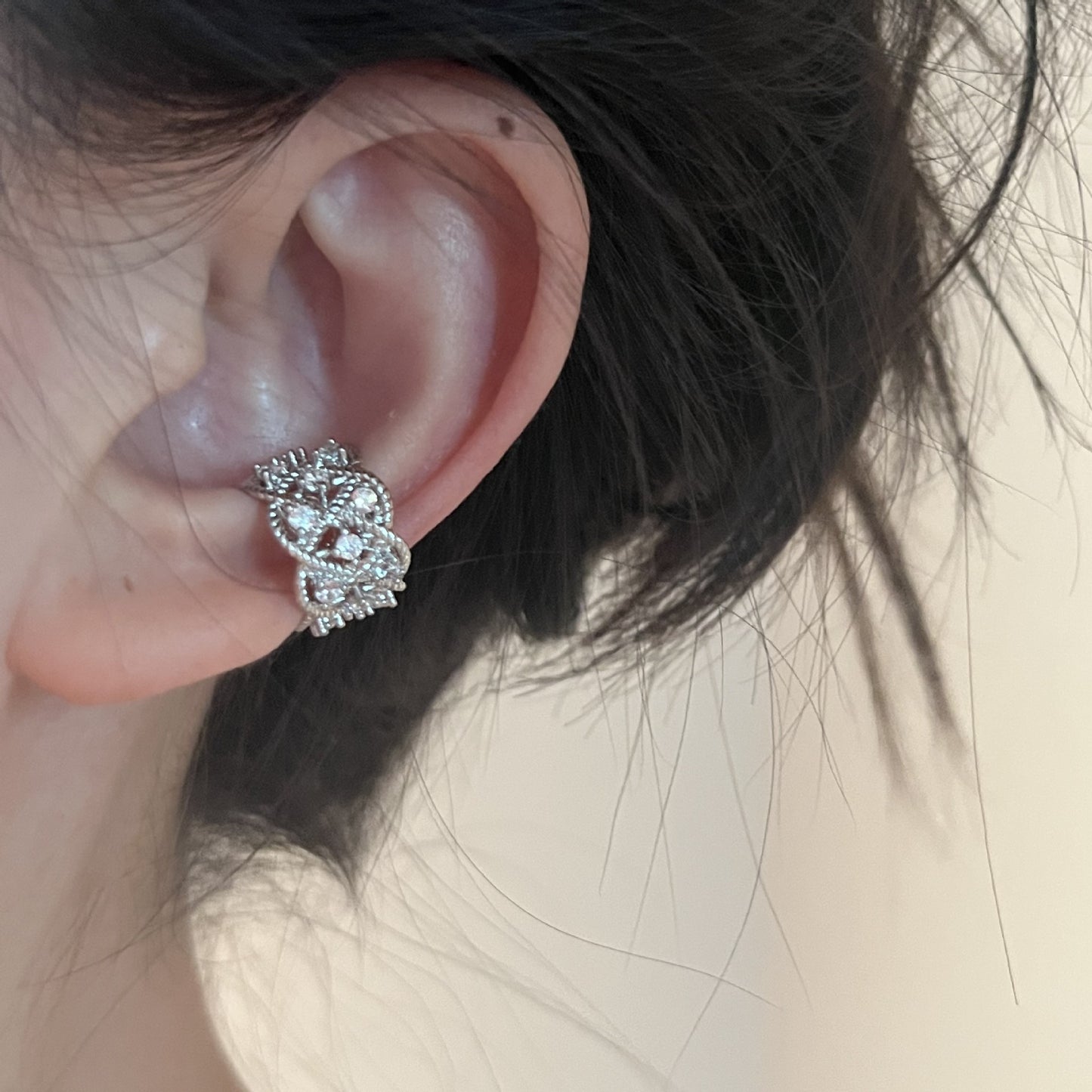 2026 New French Girly Hollow Zircon Paved Ear Cuffs, Cold Minimalist Geometric Rhinestone Clip On Earrings For Non-Pierced Ears Women