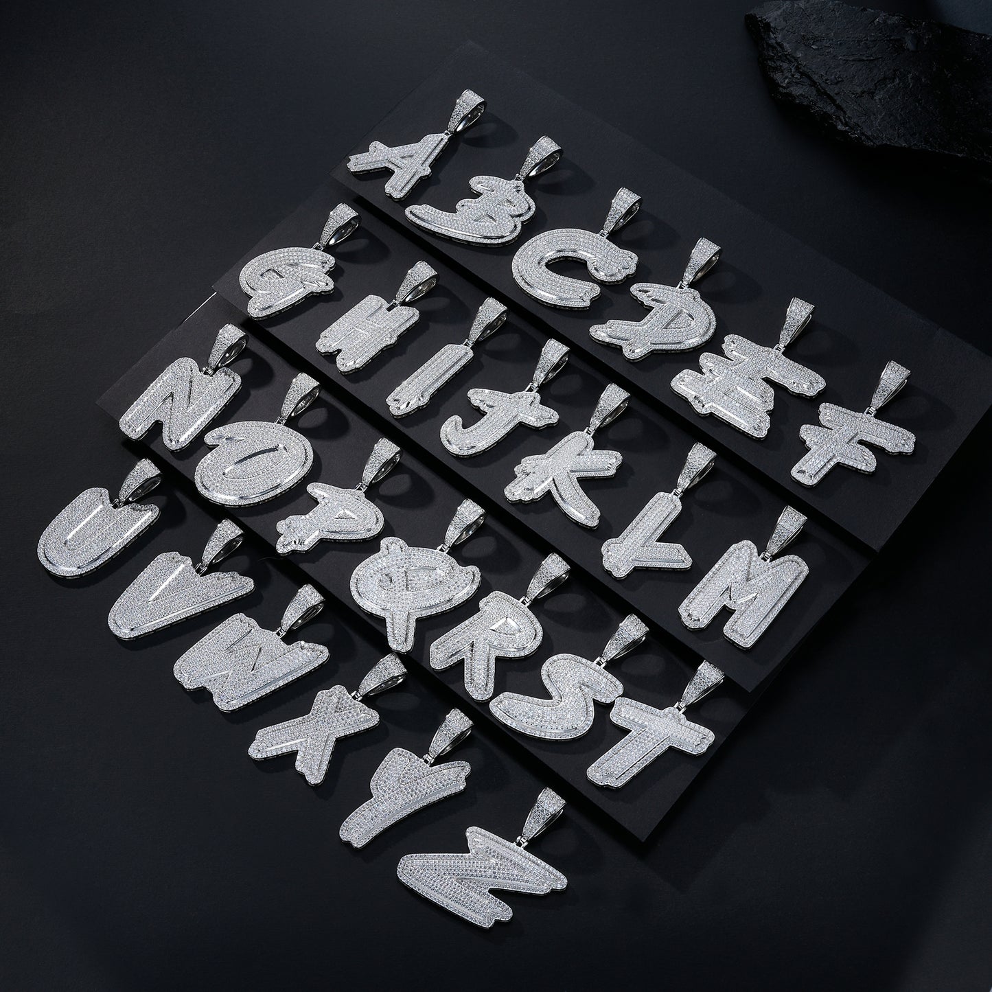 Fashion Style 26 Letters - K Set With Top Quality Morganite, Luxurious And Fashionable Minimalist Trend Jewelry Silver Pendant Necklace, Made Of S925 Silver Electroplated With Platinum.