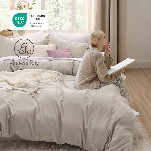 Bedsure Duvet Cover Queen Size - 3 Pieces Prewashed Extra Soft Bedding Set, Includes 1 Duvet Cover 90x90 Inches with Zippe...