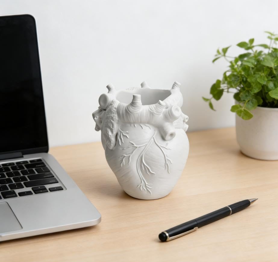 HUZHIBING Heart-Shaped Pen Holder, 4.3" x 3.74" Human Heart Organ Shape Pen Holder, Gothic Makeup Brush Holder, 3D Realist...