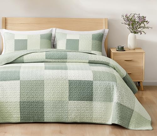 Chezmoi Collection Orna 3-Piece Chic Patchwork Quilt Set - Green Floral Patch Coverlet - Pre-Washed Cotton Lightweight Rev...