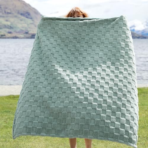 Bedsure GentleSoft Sage Green Throw Blanket for Couch - Checkered Fleece Blankets Gifts for Kids Girls, Cute Soft Cozy Spr...