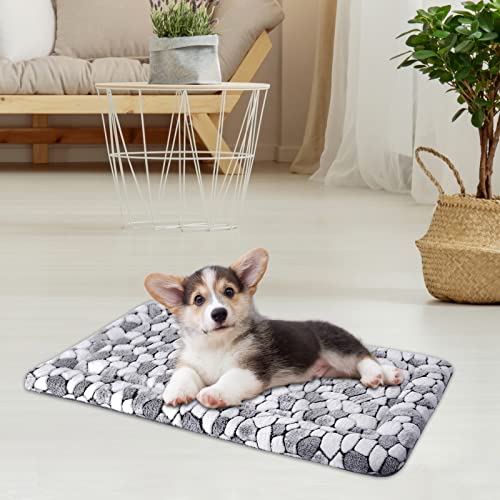 VANKEAN Dog Crate Pad Bed Mat Reversible (Cool & Warm), Sleeping Mat Dog Bed for Crate for Small Dogs and Cats, Machine Wa...