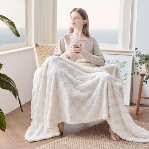 NEWCOSPLAY Super Soft Throw Blanket Ivory Premium Silky Flannel Fleece 3D Checkered Lightweight Bed Blanket All Season Use...