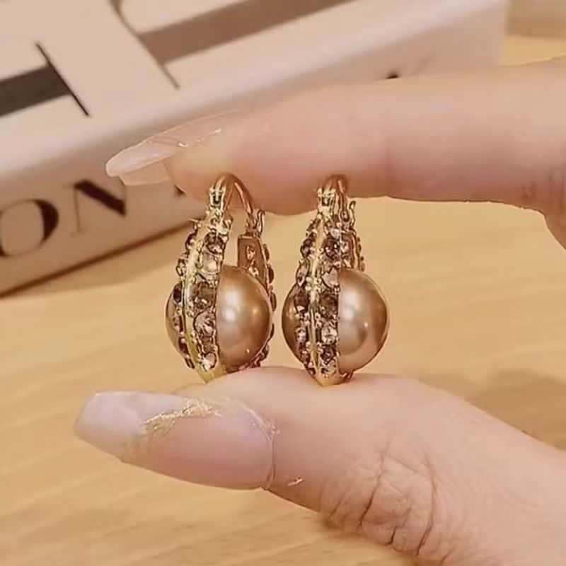 Light Luxury Maillard Coffee Color Rhinestone & Pearl Hoop Huggie Earrings For Women, Elegant Fashion Versatile Circle Ear Buckle Jewelry