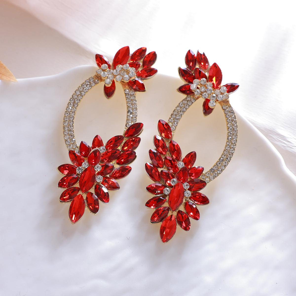 Vintage Floral Full Rhinestone Circle Drop Earrings - Niche Premium Evening Gown Photoshoot Aesthetic Ear Jewelry
