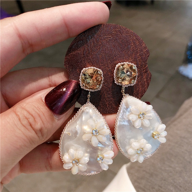 Old Money Style Natural White MOP Ear Cuffs For Women Double-Sided New Heavy Industry