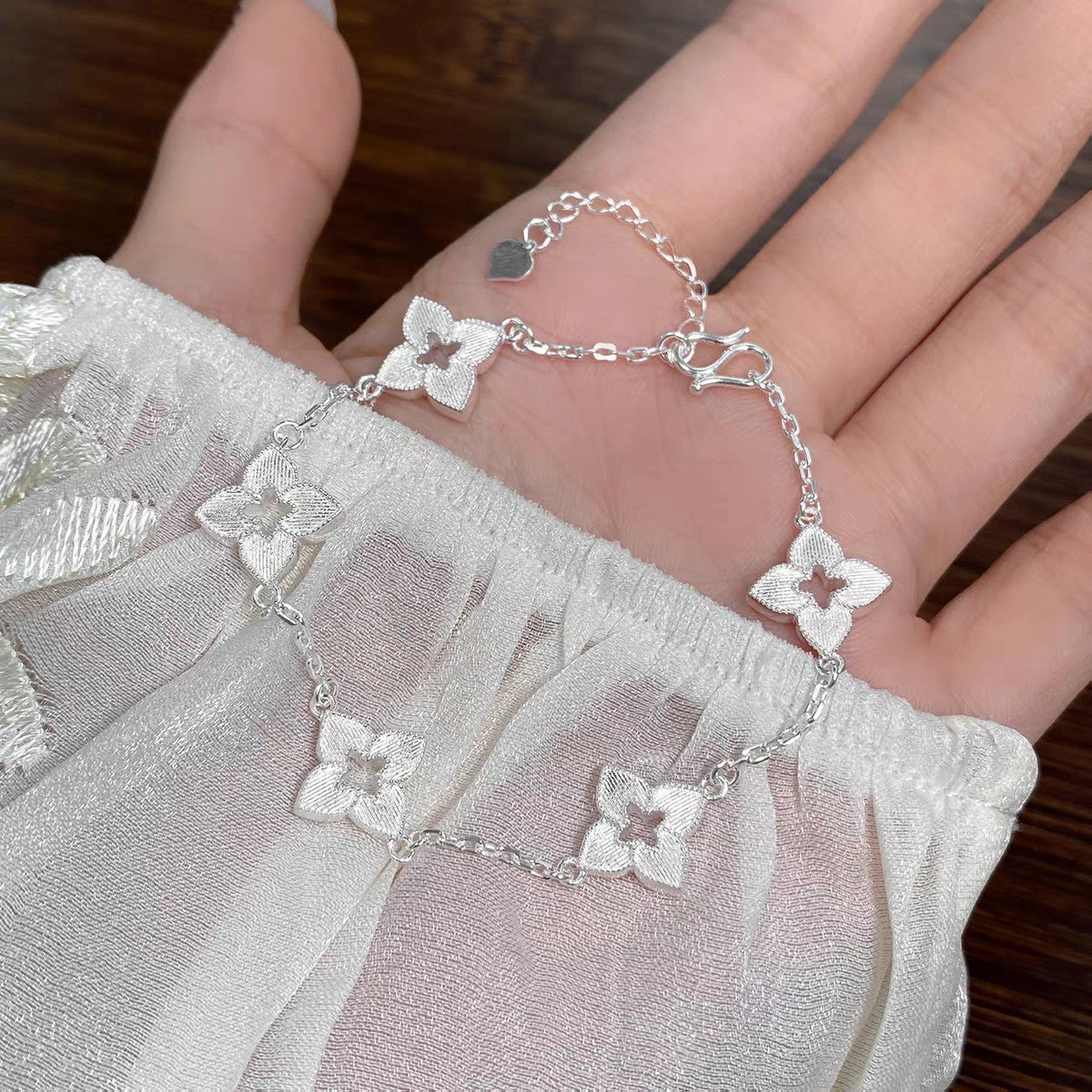 1pc 999 Sterling Silver Clover Charm Bracelet, Luxurious Minimalist Style, Perfect For Daily Wear And Valentine's Gift