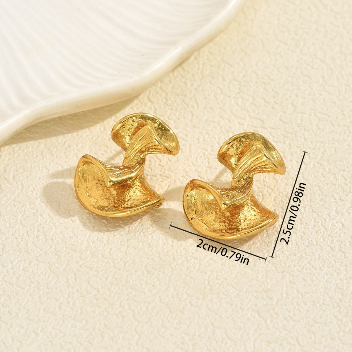 New Arrival European American Women Stud Earrings, Niche Premium Geometric Semicircle Fan Shape Design, Versatile Daily Fashion Ear Jewelry