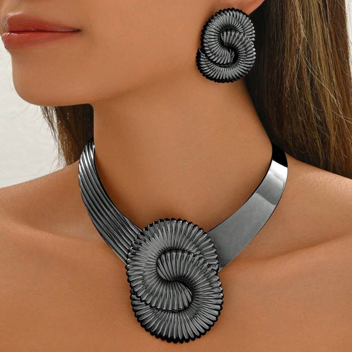 Cross-border European & American Women Jewelry Set, Unique Exaggerated Twisted Geometric Necklace & Threaded Earrings, High-end Versatile Matching Accessories