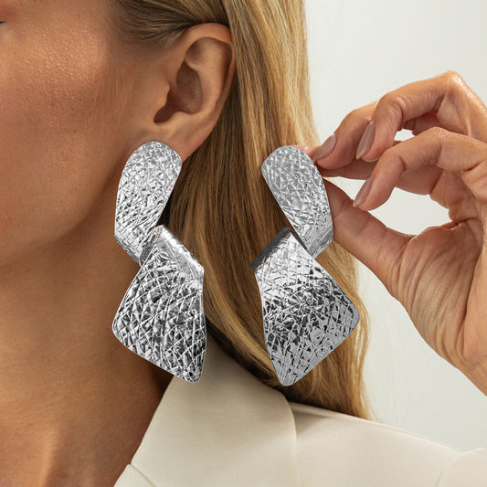 Western Style Vintage Teardrop Earrings Women Geometric Metal Stud Earrings Statement Fashion