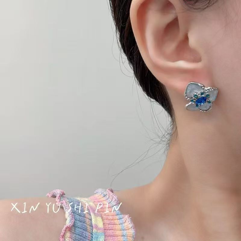 Sparkling 3D Blue Flower Stud Earrings, New Chinese Style Light Luxury Elegant High-End Ear Jewelry For Women