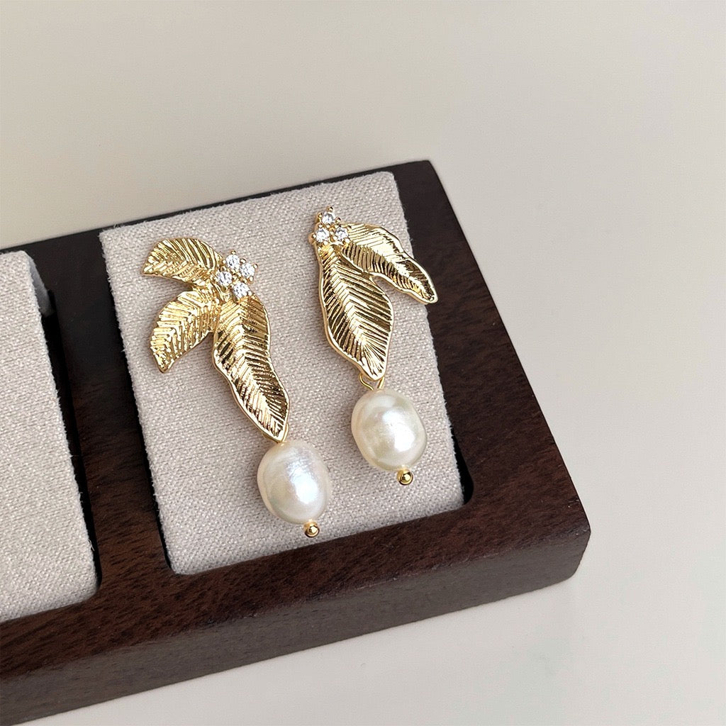 Retro French Baroque Pearl Earrings Women Freshwater Pearl Stud Earrings Elegant Premium Jewelry