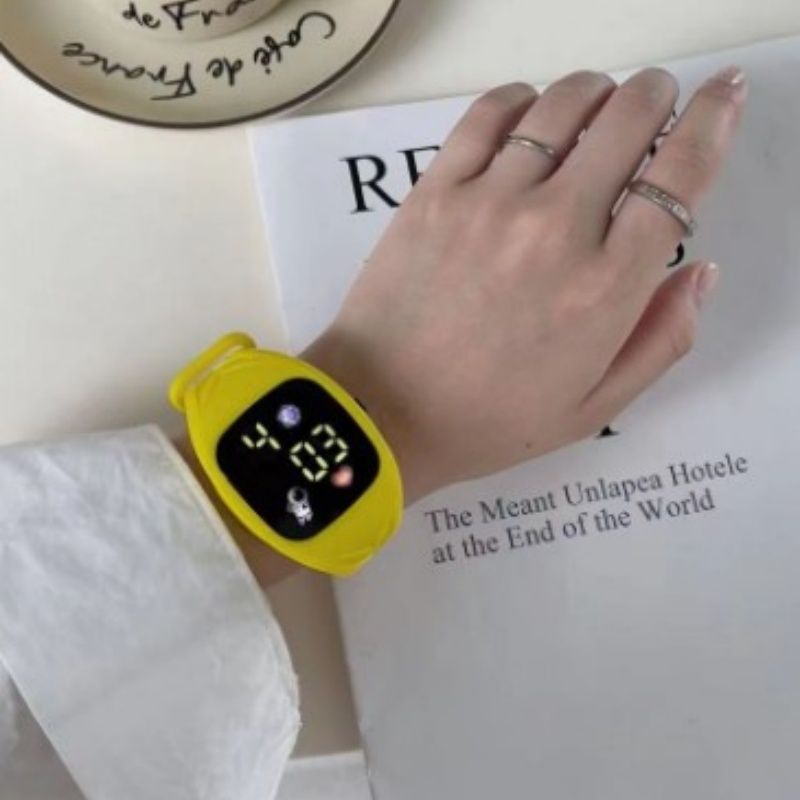 Cool Stylish And Minimalist Smart Electronic Watch For Boys And Girls