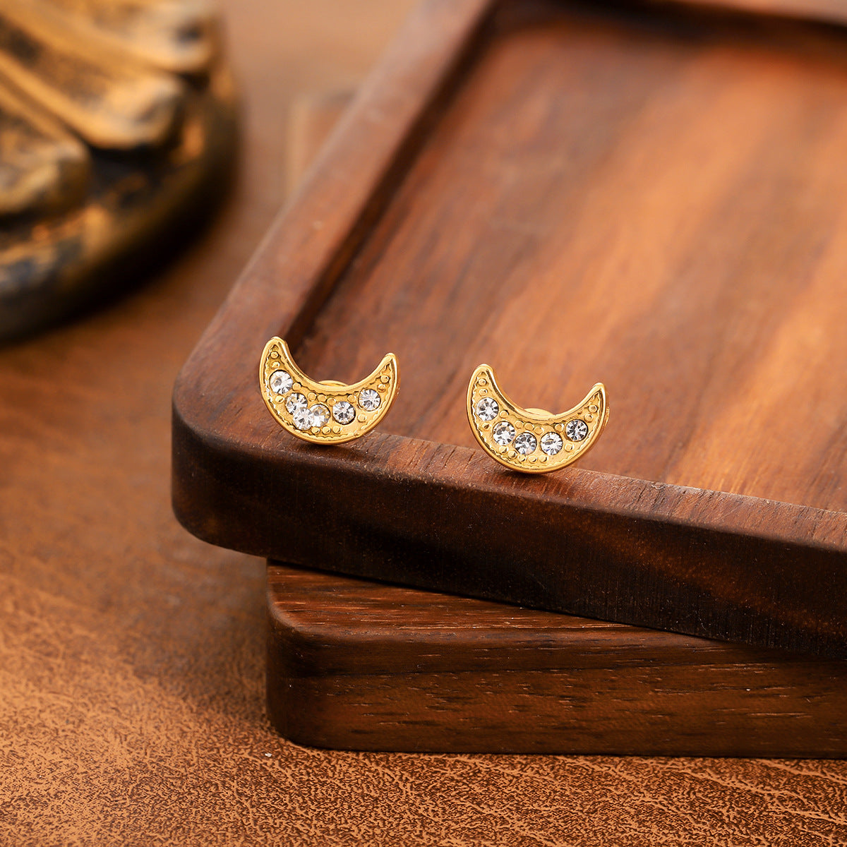 New European American Embossed Stainless Steel Stud Earrings For Women, Vintage Irregular Concave Convex Geometric Design High-End Fashion Jewelry