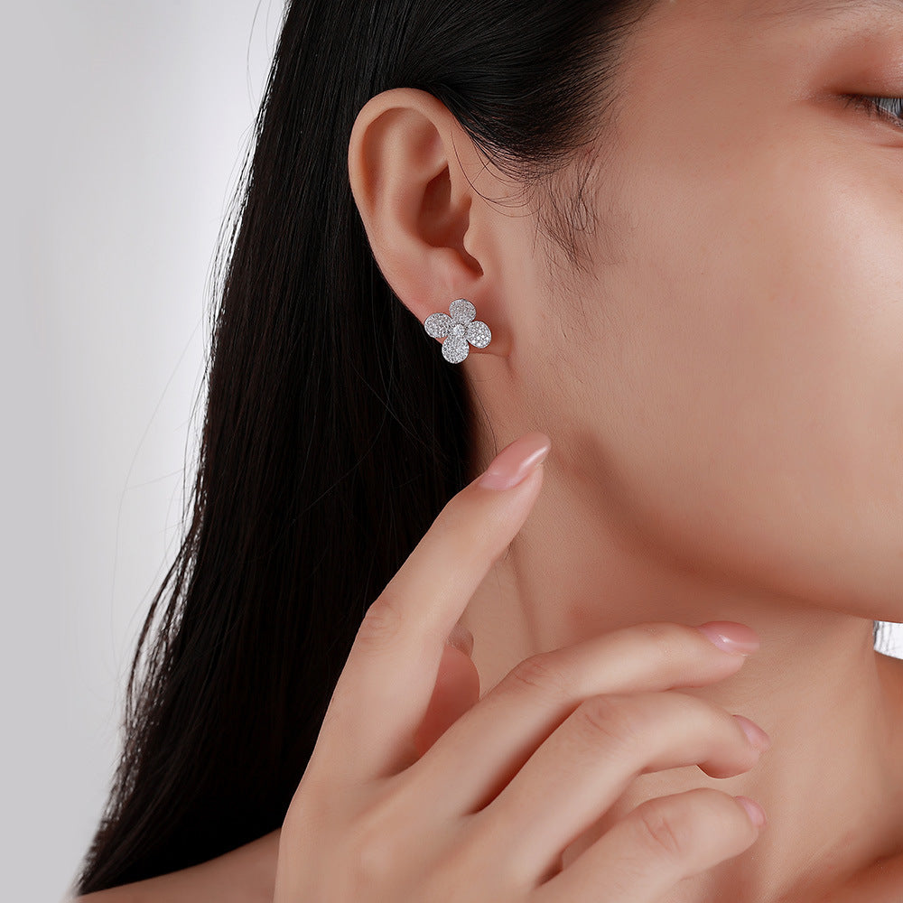 S925 Sterling Silver Full Pave Clover Stud Earrings, D-VVS1 Moissanite, Platinum Plated 2.5g Elegant Women's Jewelry Gift Set