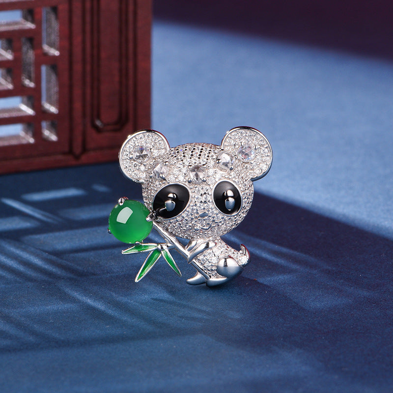 S925 Sterling Silver Panda Brooch 5g 8x6mm Oval Green Chalcedony Pave Rhinestone Platinum Plated Cute Animal Design Gift Box