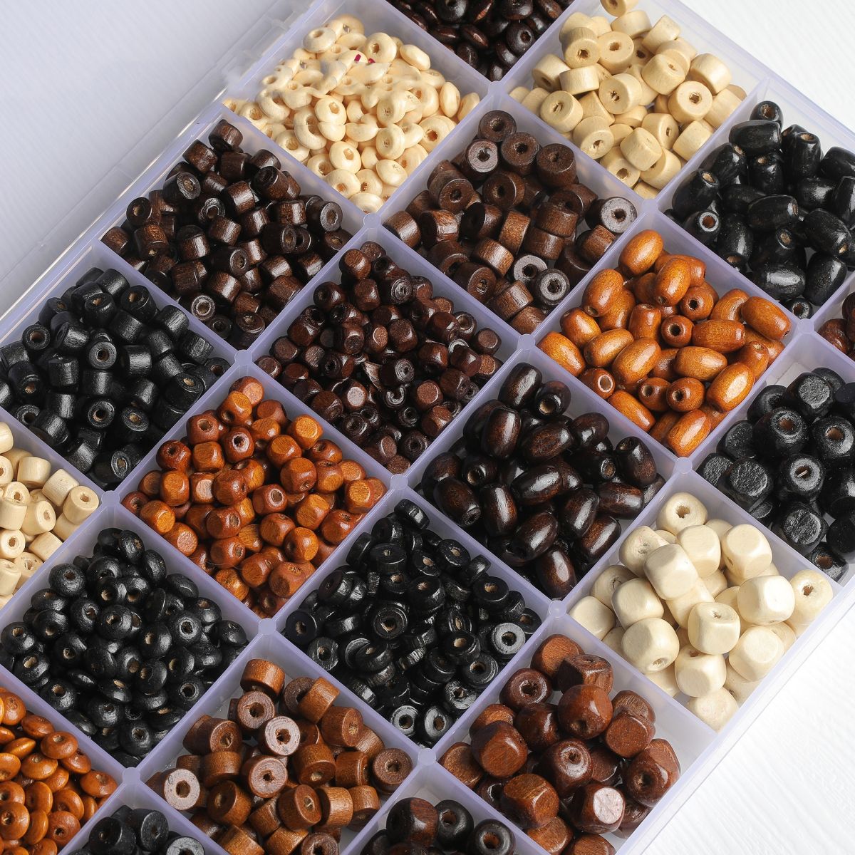 Vintage Solid Wood Scattered Beads Necklace Accessories