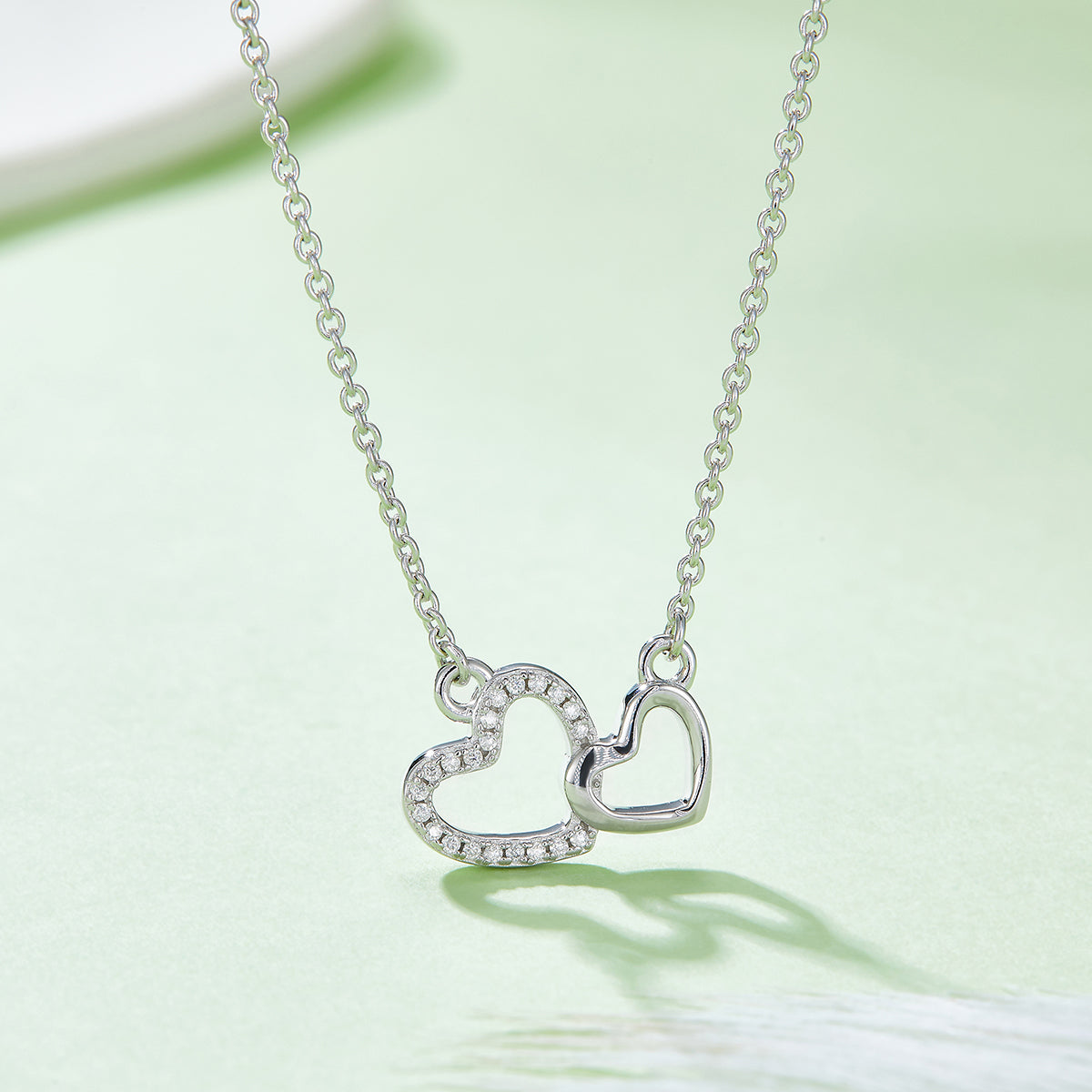 2.6g S925 Sterling Silver Moissanite Heart Necklace 45cm  21 Stone Interlocking Hearts Pendant With GRA, Platinum Plated Romantic Jewelry Gift Box Set For Women