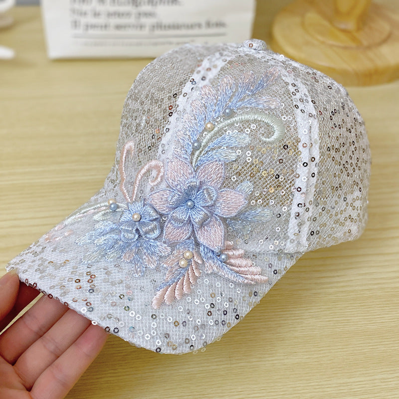 New Women's Mesh Sequin Flower Baseball Cap With Exquisite Three-dimensional Floral Decorations, Presenting A Fresh And Sweet Style, Suitable For Outings And Photography.