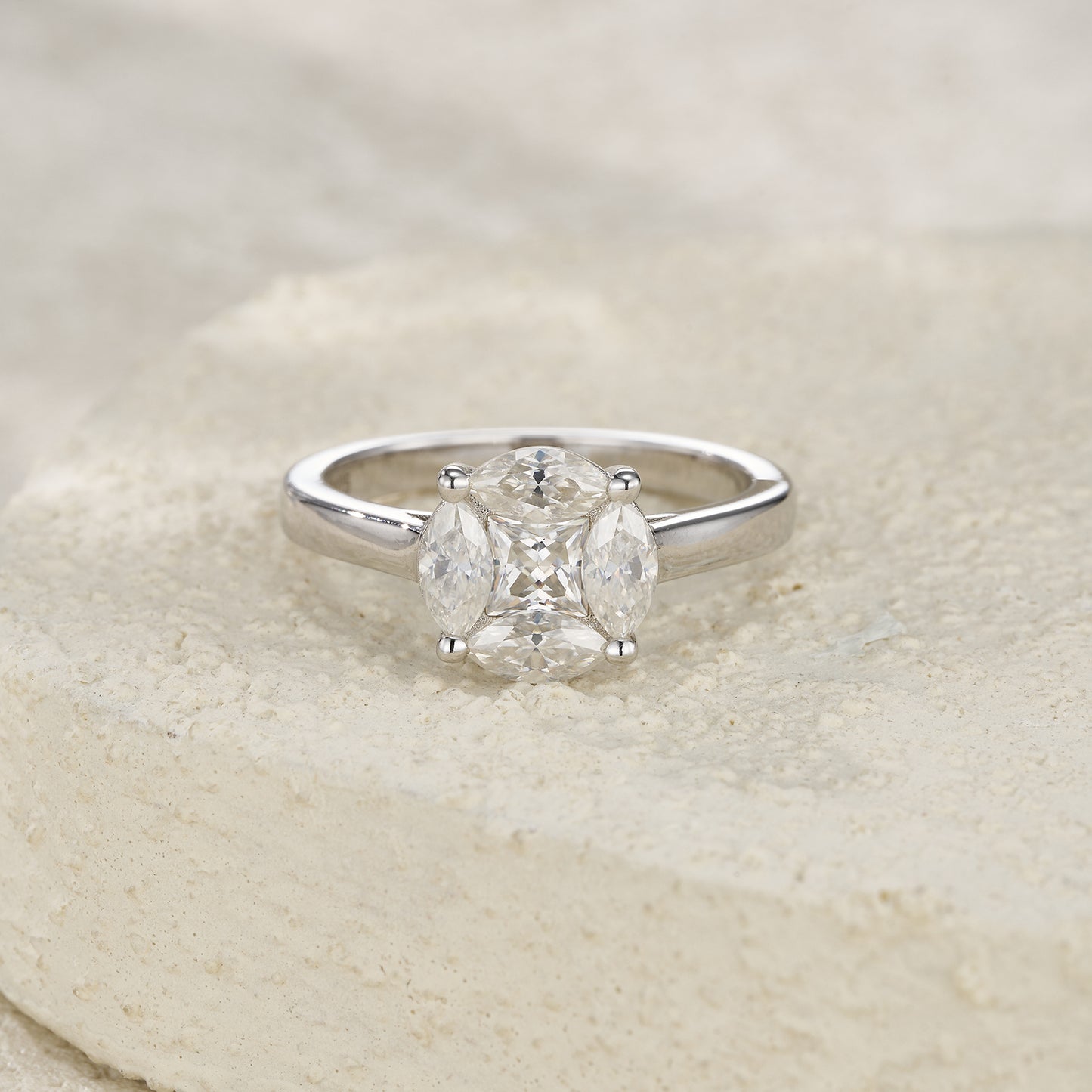 Engraved With Top-quality Moissanite, This Luxurious And Fashionable Minimalist Jewelry Set Features Exquisite Silver Accessories For Ladies. Made Of S925 Silver With Electroplated Platinum.