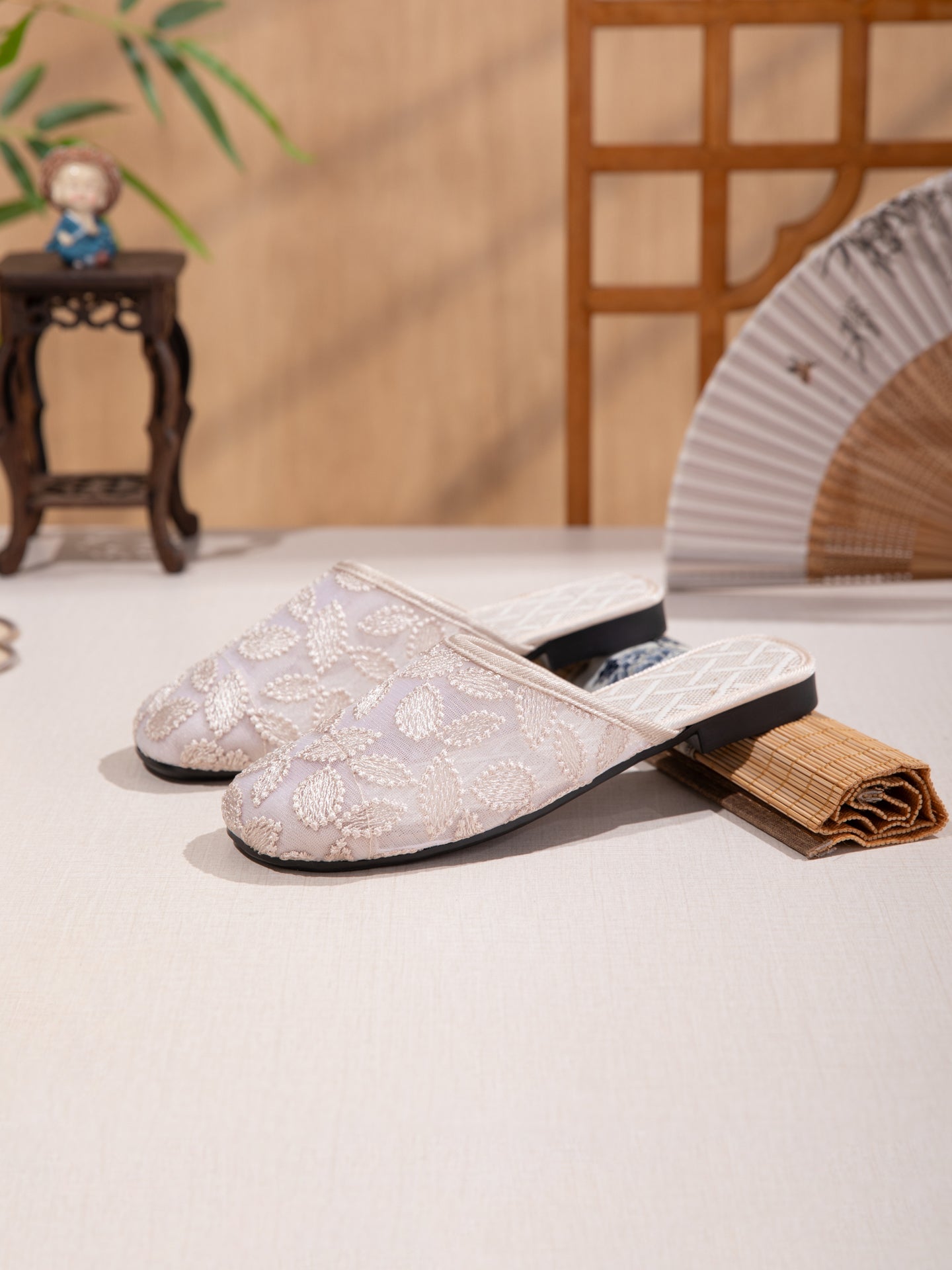 2026 New Women S Closed-Toe Mesh Mule Shoes - Summer Linen Woven Breathable Cloth Flats, Slip-On Lazy Shoes For Outdoor Wear