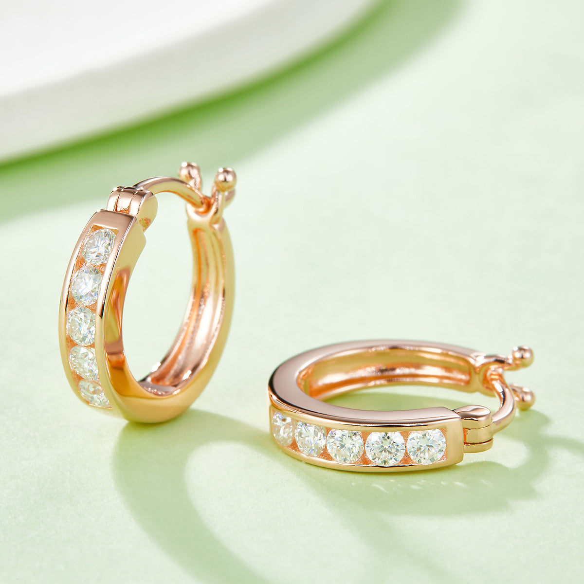 3.3g S925 Sterling Silver 10-Stone Moissanite Hoop Earrings  15.5mm Channel Set Huggie Hoops With GRA, Platinum Plated Jewelry Gift Box Set For Women