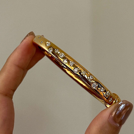 Best-selling Vintage High-end Glossy Inlaid Diamond Plain Circle Bracelet