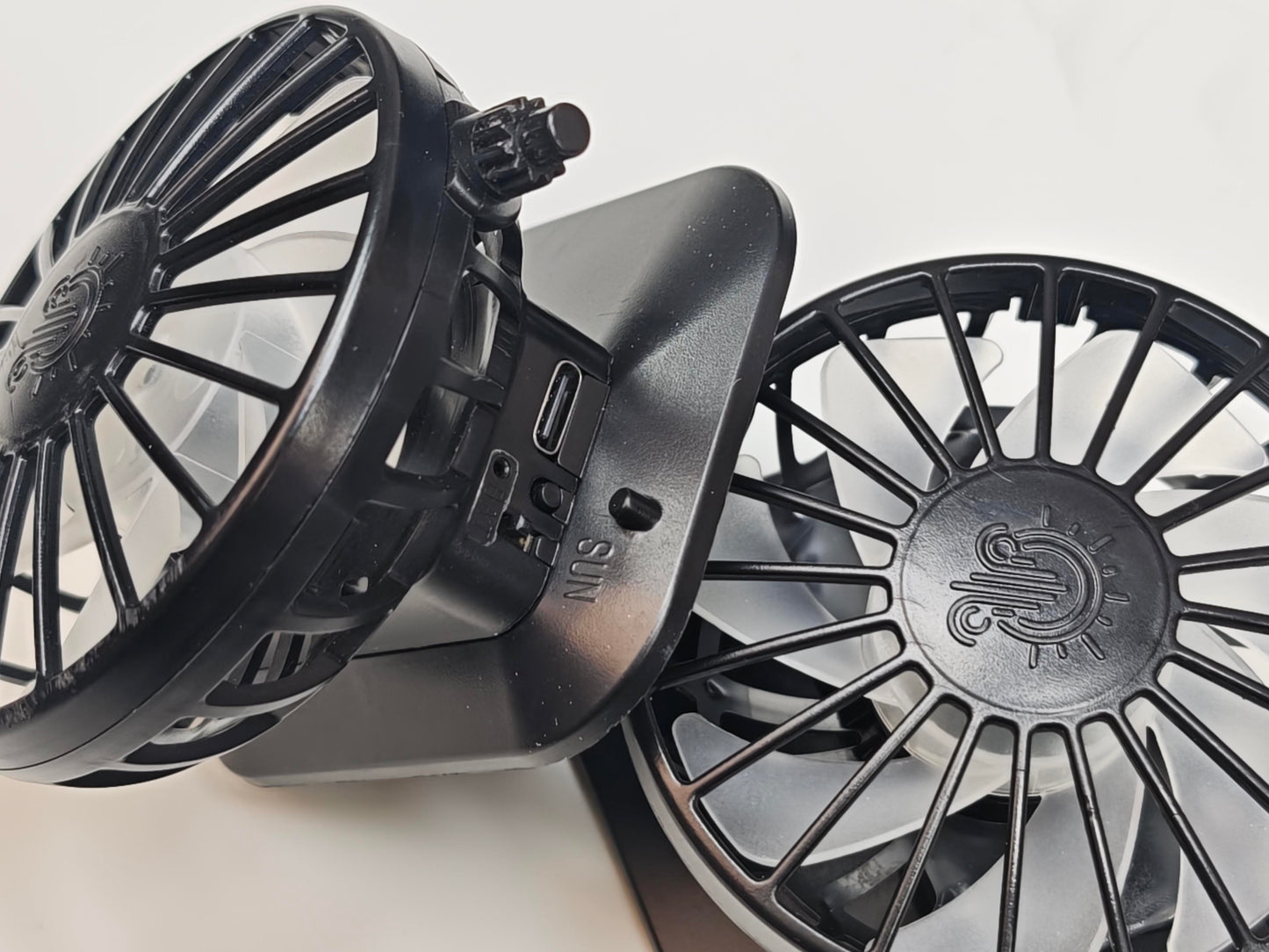 Portable Outdoor Sun Hat With Built-in Cooling Fan Wearable Design, Ideal For Outdoor Activities