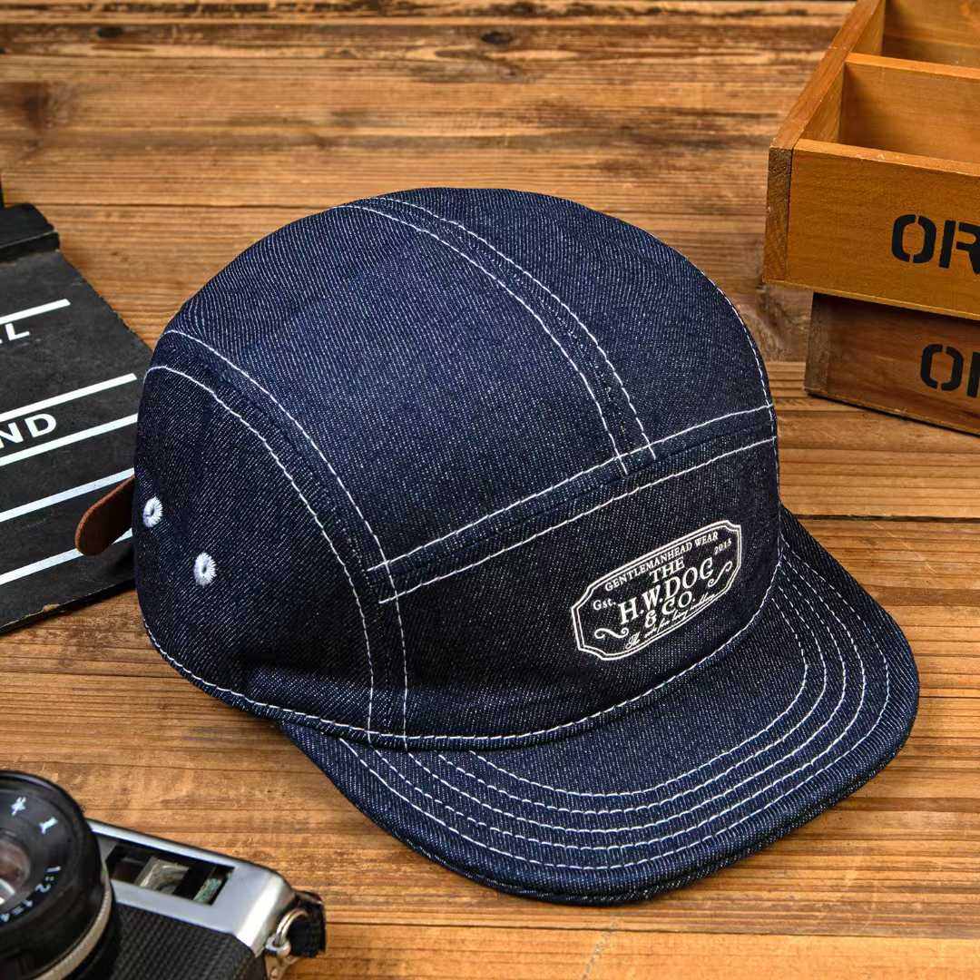 The New Men's And Women's Satin-stitched Leather Logo Flat-brim Casual And Versatile Baseball Cap Is Suitable For Outdoor Outings.