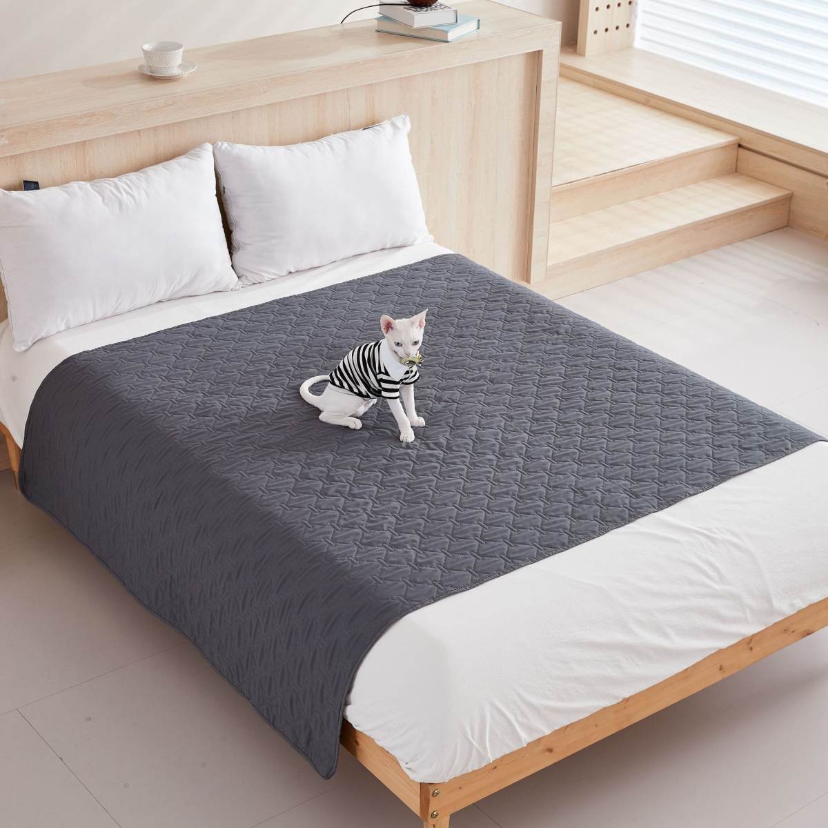 Waterproof And Non-slip Pet Mattress Pet Blanket Furniture Mattress Sofa Protector