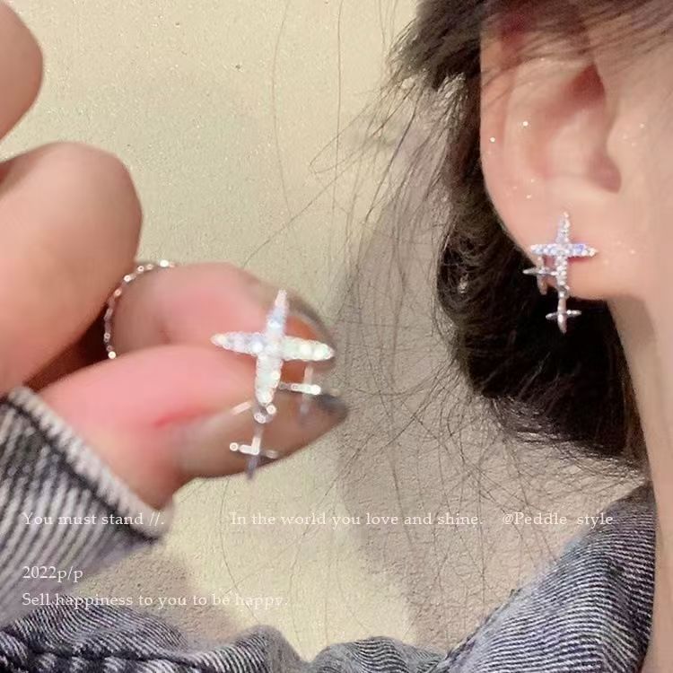 Exquisite Minimalist Four-pointed Star & Cross Stud Earrings For Women, High-End Designer Shiny Rhinestone Retro Fashion Dainty Ear Jewelry