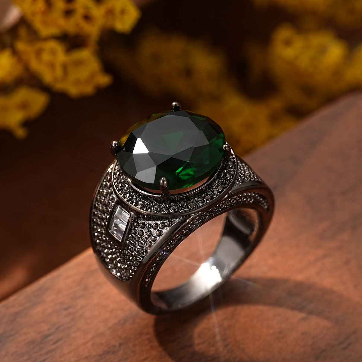 Exaggerated Round Zircon Men's Ring, European American Fashion Light Luxury Gold-Plated Band, Party Dress Finger Accessories