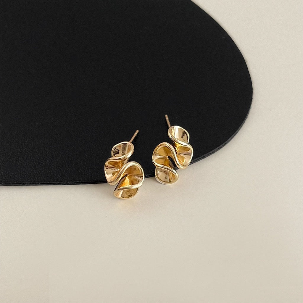 Retro Niche Geometric Earrings Women Metal Hoop Earrings Vintage Statement Elegant Gift