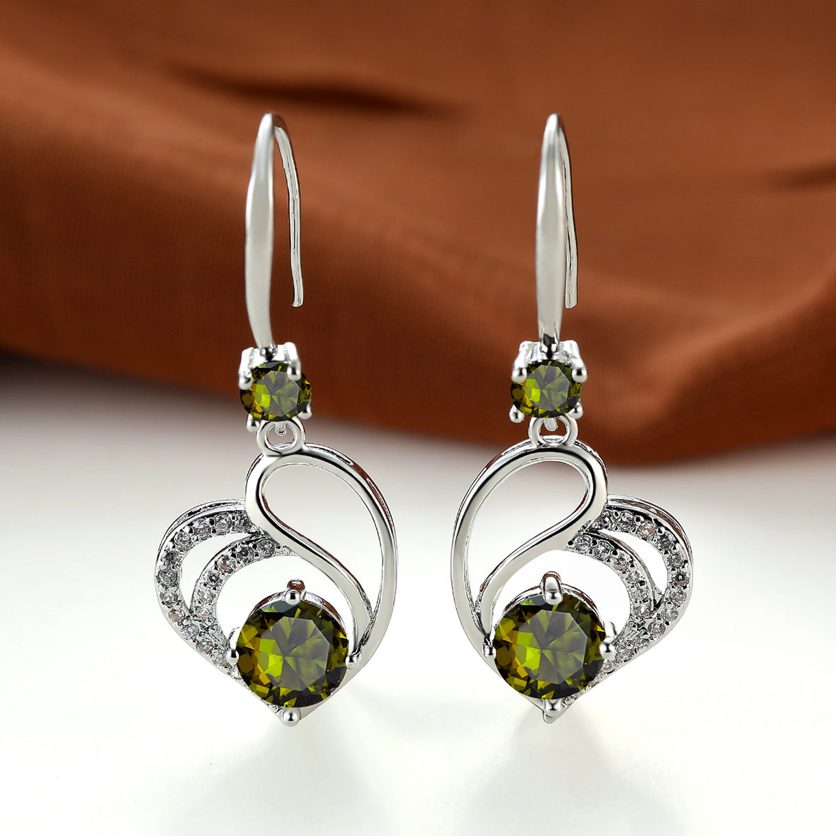 Womens Korean-style Delicate Heart-shaped Midi Earrings