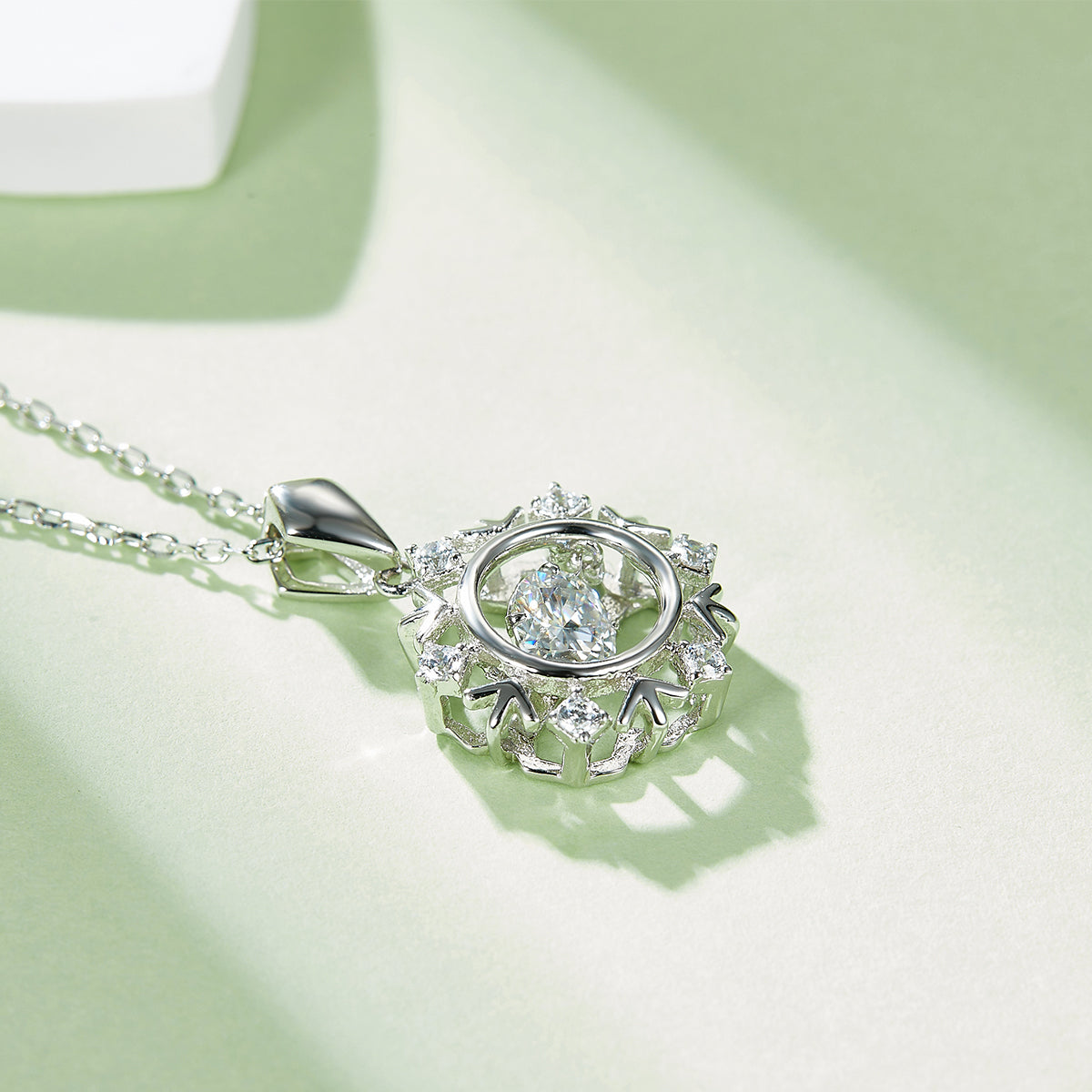 S925 Sterling Silver 0.5ct D Color VVS1 Moissanite Snowflake Necklace 45cm Platinum Plated GRA Certified Gift Box