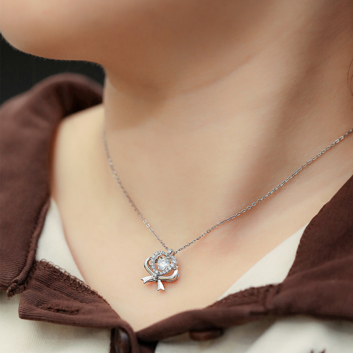 S925 Sterling Silver 0.5ct D Color VVS1 Moissanite Heart Bow Pendant Necklace 45cm Platinum Plated GRA Certified Gift Box