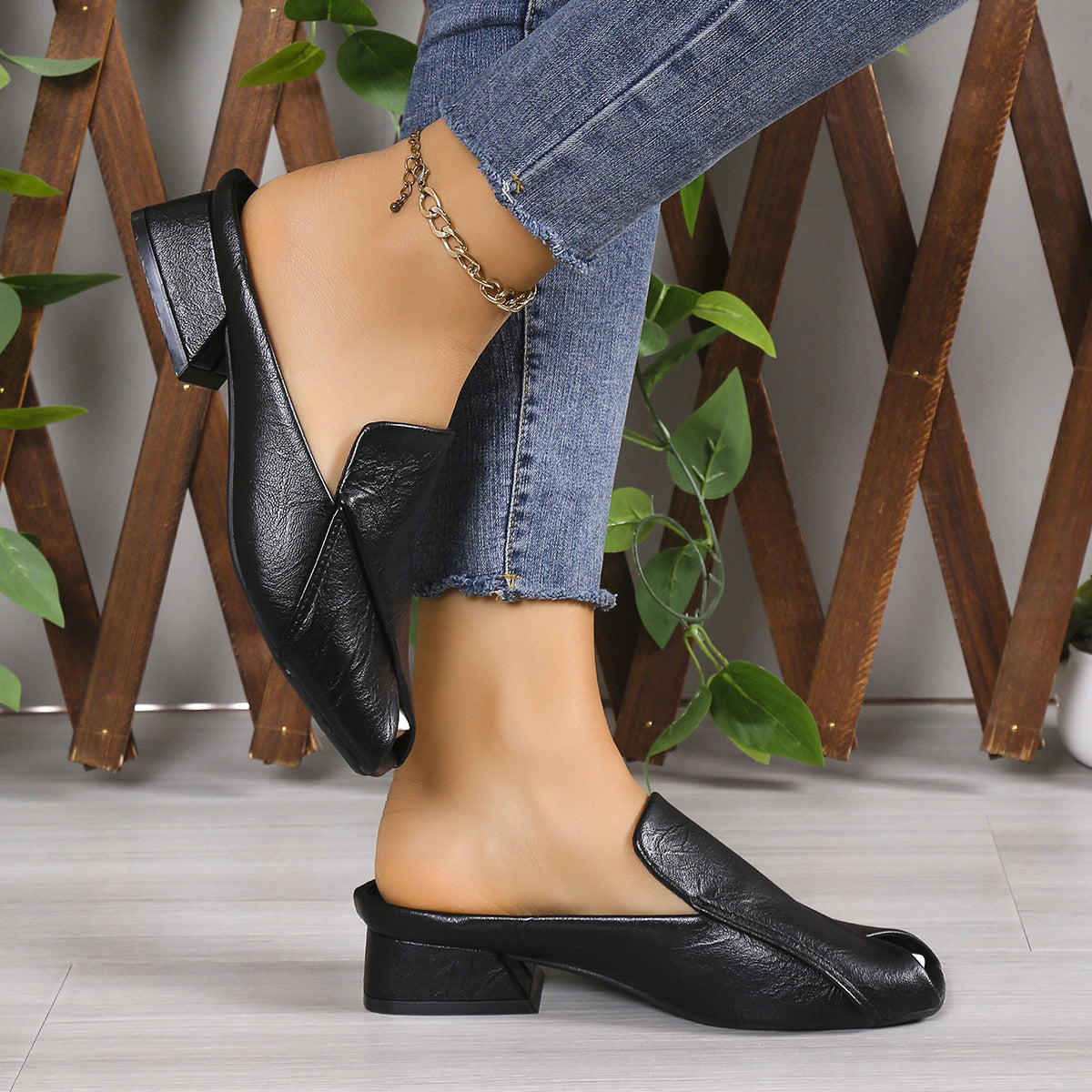 Square-toe Open-toe Square-heeled Sandals For Outdoor Wear