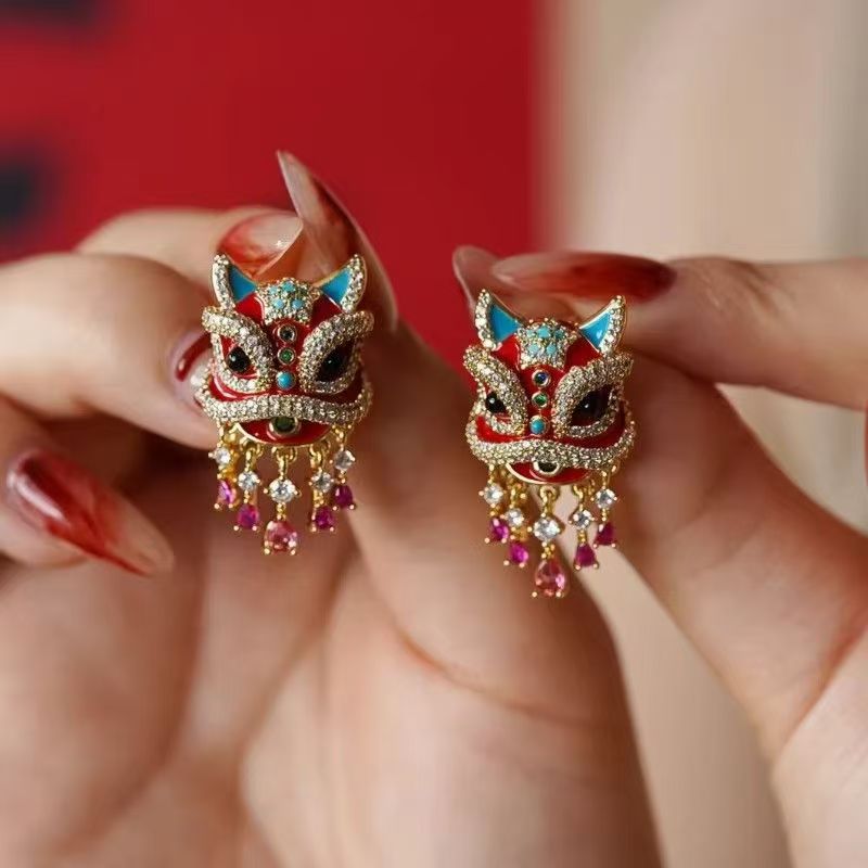 2026 New Chinese Style Red Fortune Lion Tassel Studs, Exquisite Light Luxury Ear Jewelry