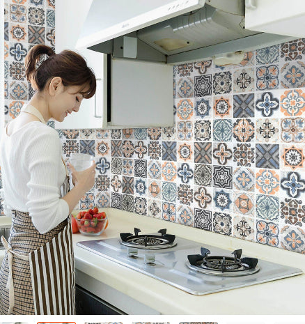Kitchen Stickers Waterproof Oil-resistant Fire-retardant Wallpaper Self-adhesive Wall Covering