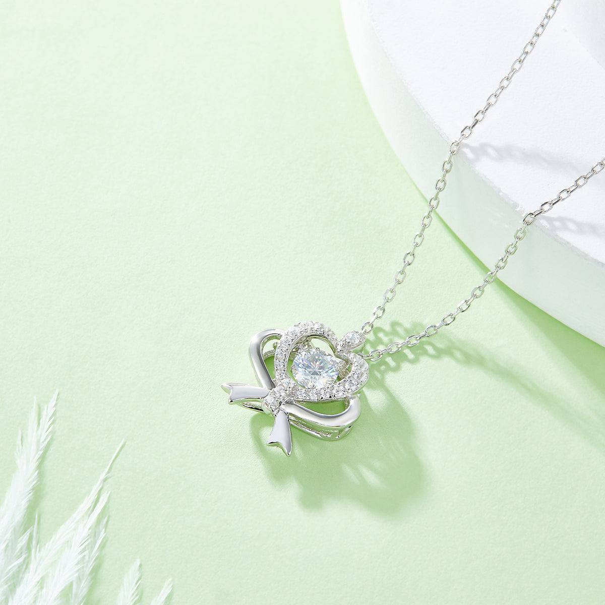 S925 Sterling Silver 0.5ct D Color VVS1 Moissanite Heart Bow Pendant Necklace 45cm Platinum Plated GRA Certified Gift Box