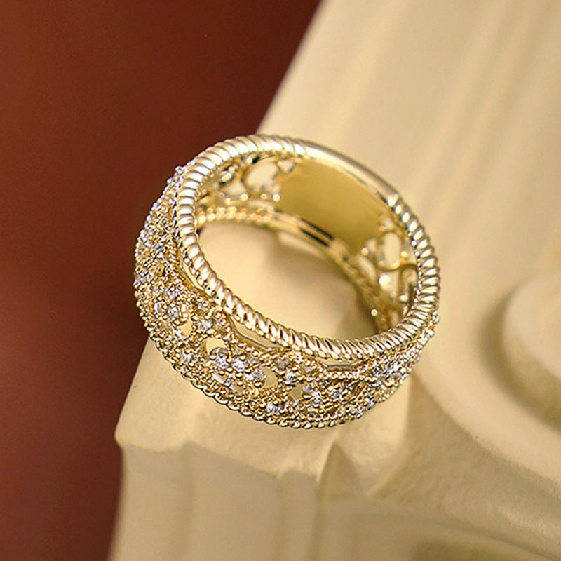 New Woven-pattern Gold-carved Openwork Ring
